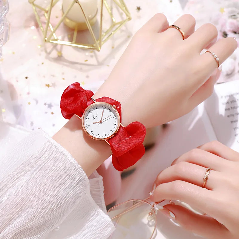 Montre Femme Créative · Bracelet Tissu Coloré · Quartz Élégant.