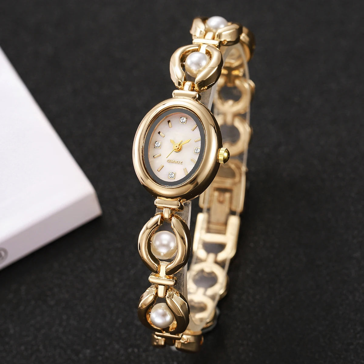 Bracelets montre pour femme tres romantique !
