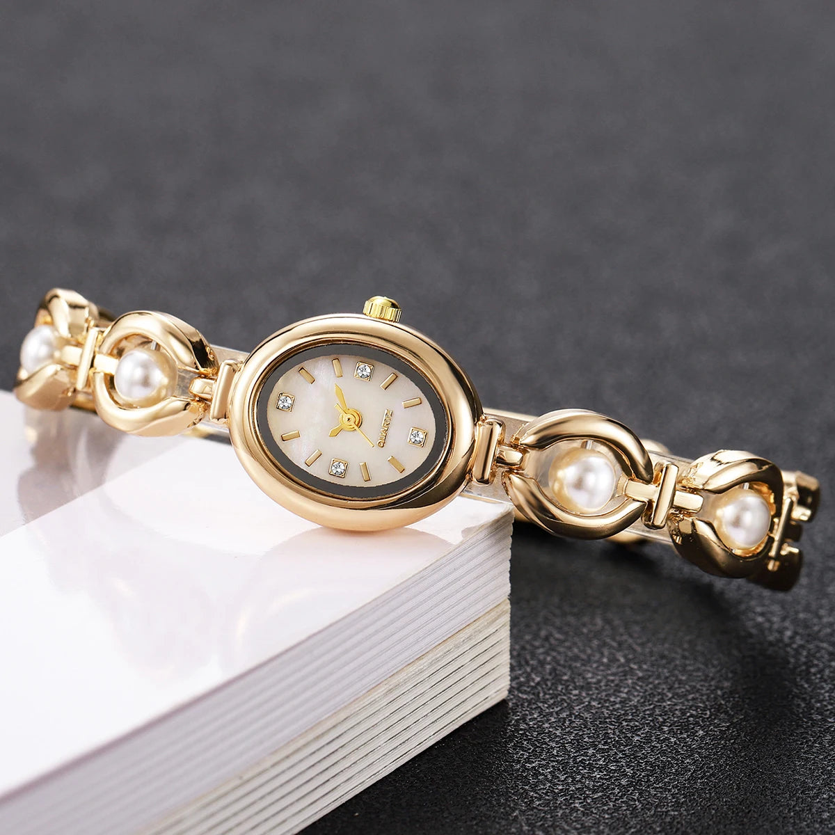Bracelets montre pour femme tres romantique !