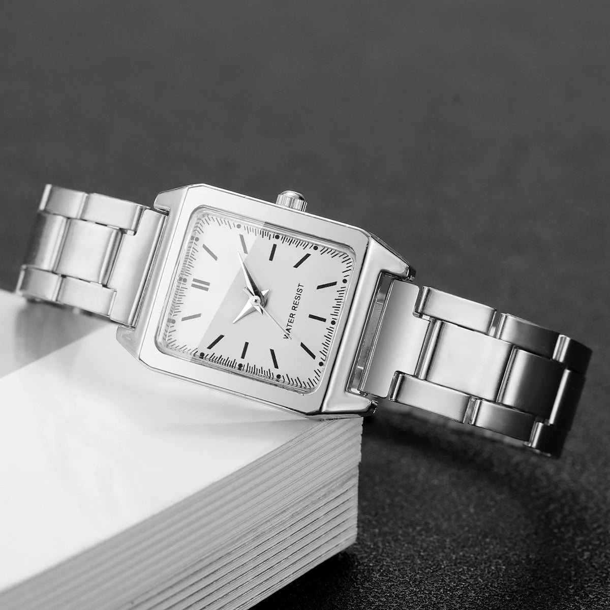 Montre pour femme .