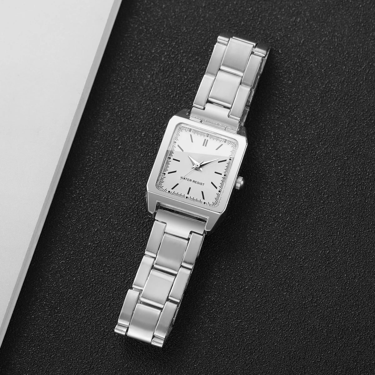 Montre pour femme .