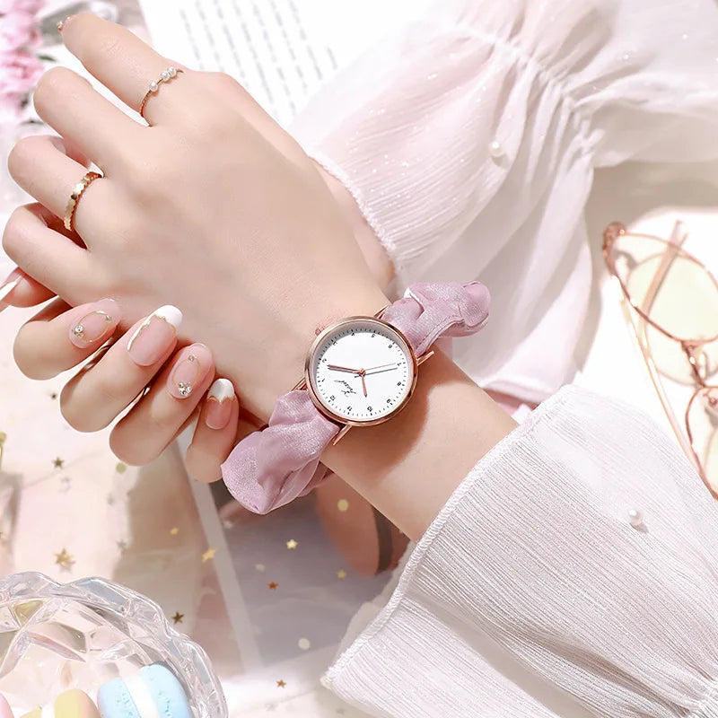 Montre Femme Créative · Bracelet Tissu Coloré · Quartz Élégant.